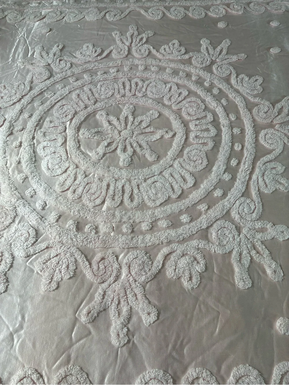 Vintage Everwear Satin Chenille Bedspread Pink Medallion Hollywood Glam Lg Queen
